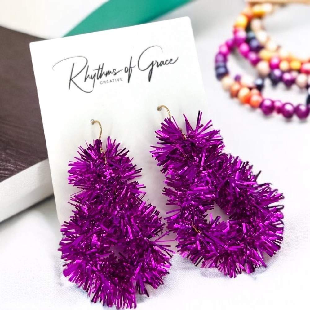 Tinsel Time: Hot Pink Dangle Earrings for Unforgettable Sparkle! 💖 NWT